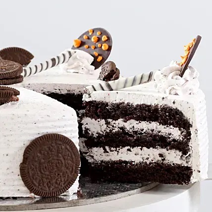 Luscious Oreo Cake