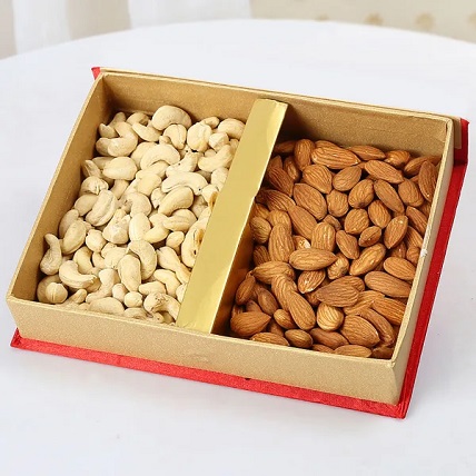 Dryfruits 400 Gms With 4 Diyas & Gulab Jamun 1 Kg With Dairy Milk Silk