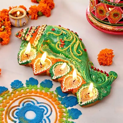 Ganesha Designed Eathern Plate With Five Diyas