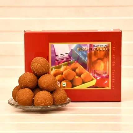 Lord Ganesha Wall Hanging With Besan Laddooo & Chocolate Bars