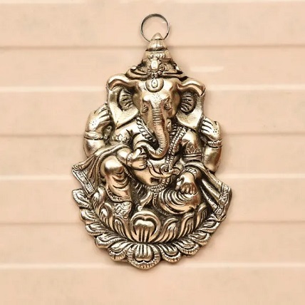Lord Ganesha Wall Hanging With Besan Laddooo & Chocolate Bars