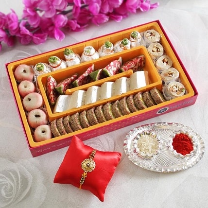 Mixed Kaju Sweets N Rakhi