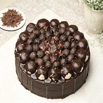 Snicker Fuse Chocolate Cake